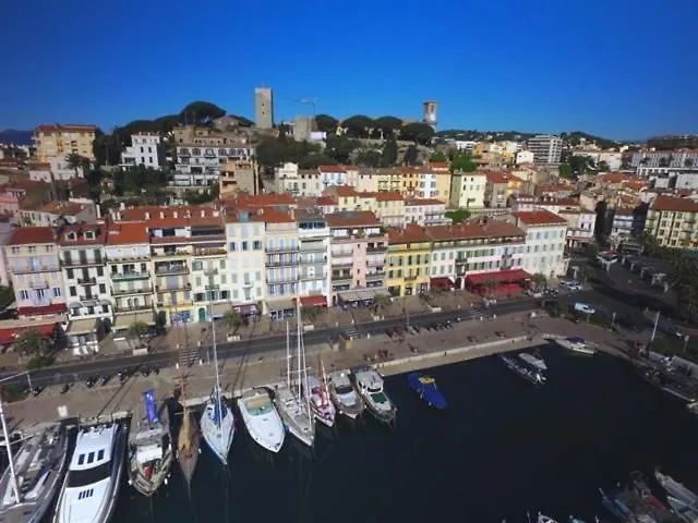 Cannes Vieux Port , true seafront& view, 5G Fibre&BBC